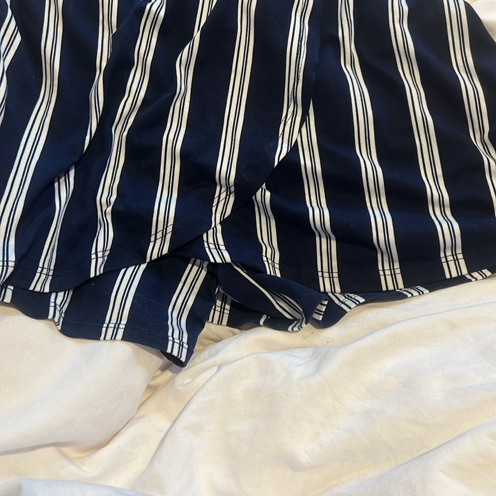 Striped romper - Picture 2 of 3